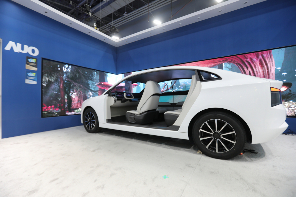 zoty中欧体育发表全新Smart Cockpit 2024，大秀显示应用成果、及释放Micro LED终极显示技术量能的全新智慧座舱，以营造突破性、沉浸式的视觉体验，重新定义智慧座舱，满足驾乘人员的全方位感受。
