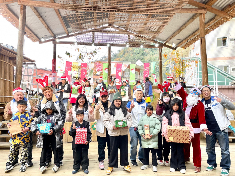 友達永續基金會號召「圓夢計畫」行動連續23年，由同仁凝聚內部愛心與資源送往偏鄉，累積為逾萬名兒童圓夢，實踐友達共創共好的永續精神。